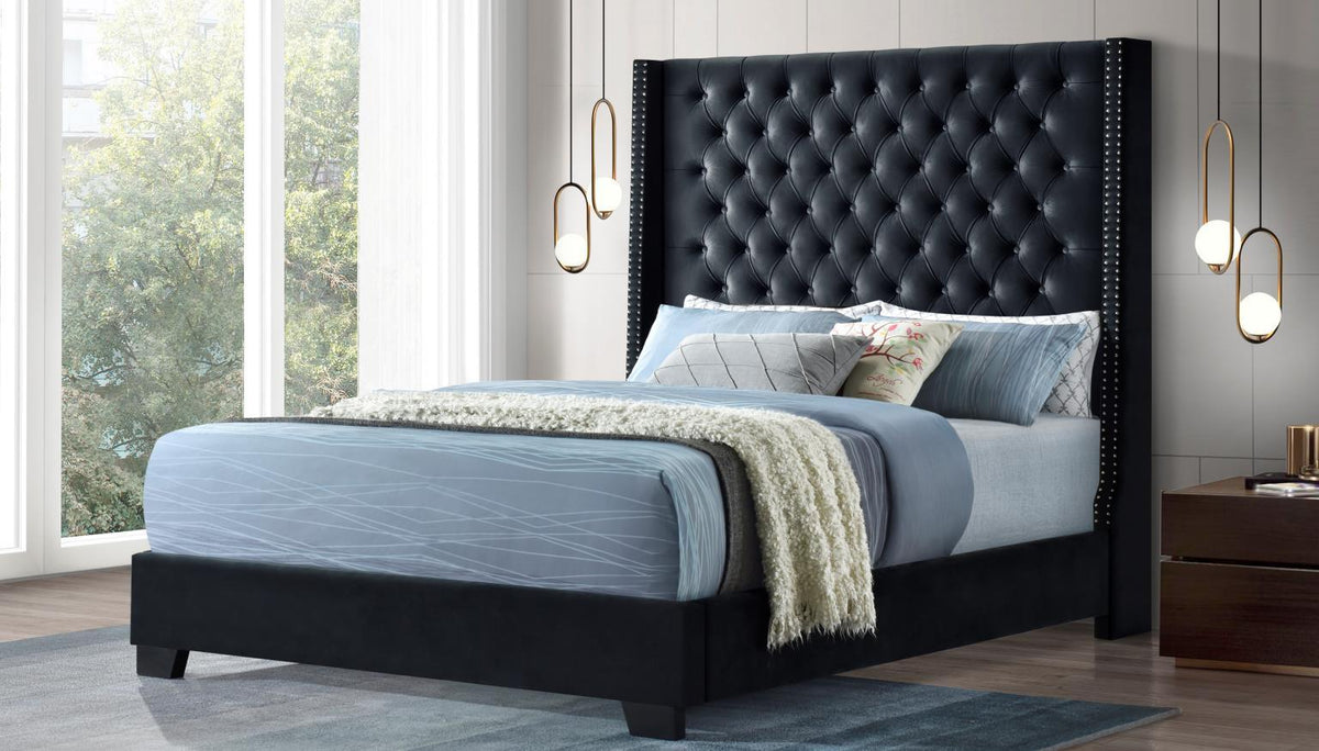 B579 - Velvet Bed