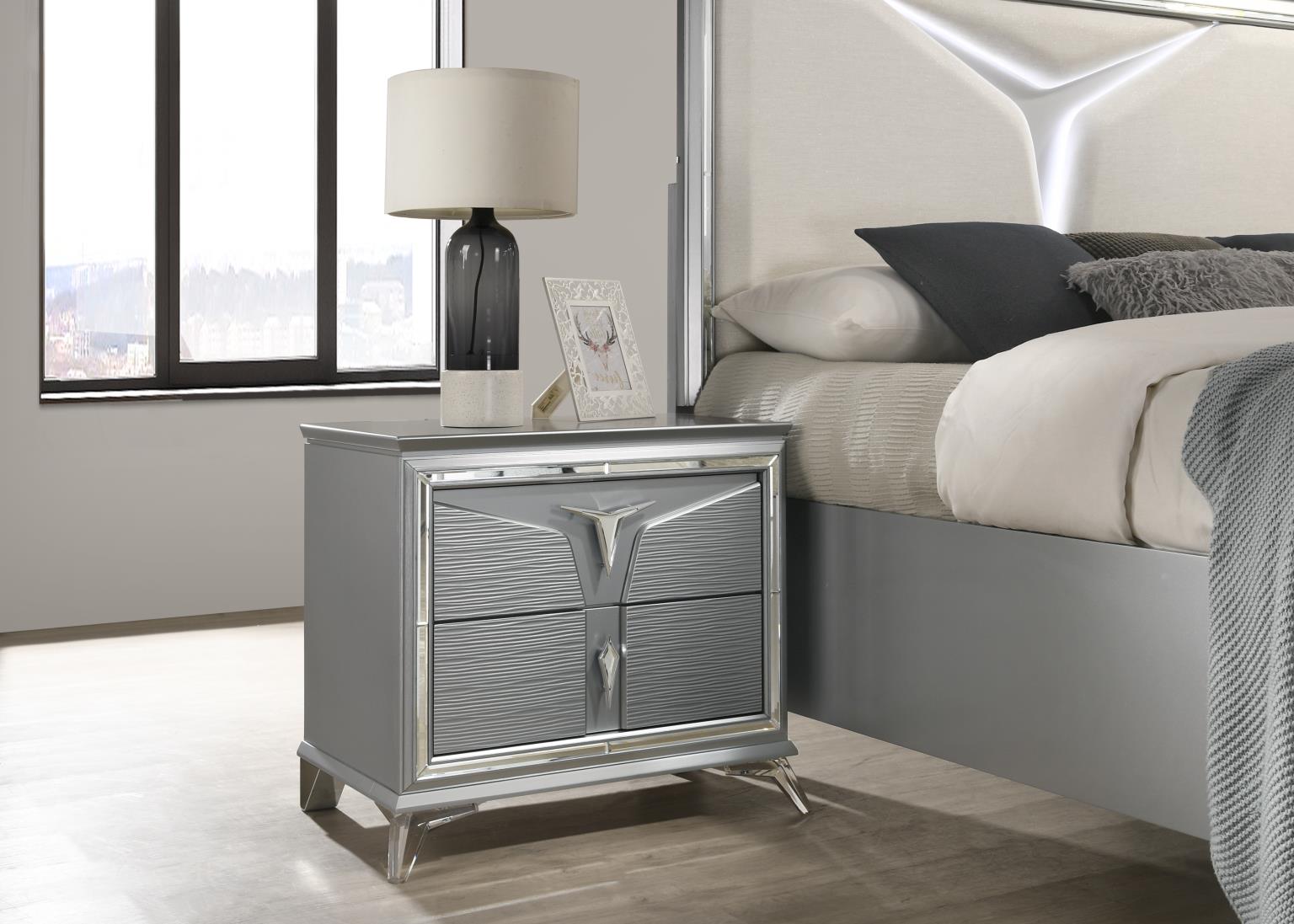 Chic Olive Silver Nightstand with Mirrored Accents & Felt-Lined Drawer – B024-N