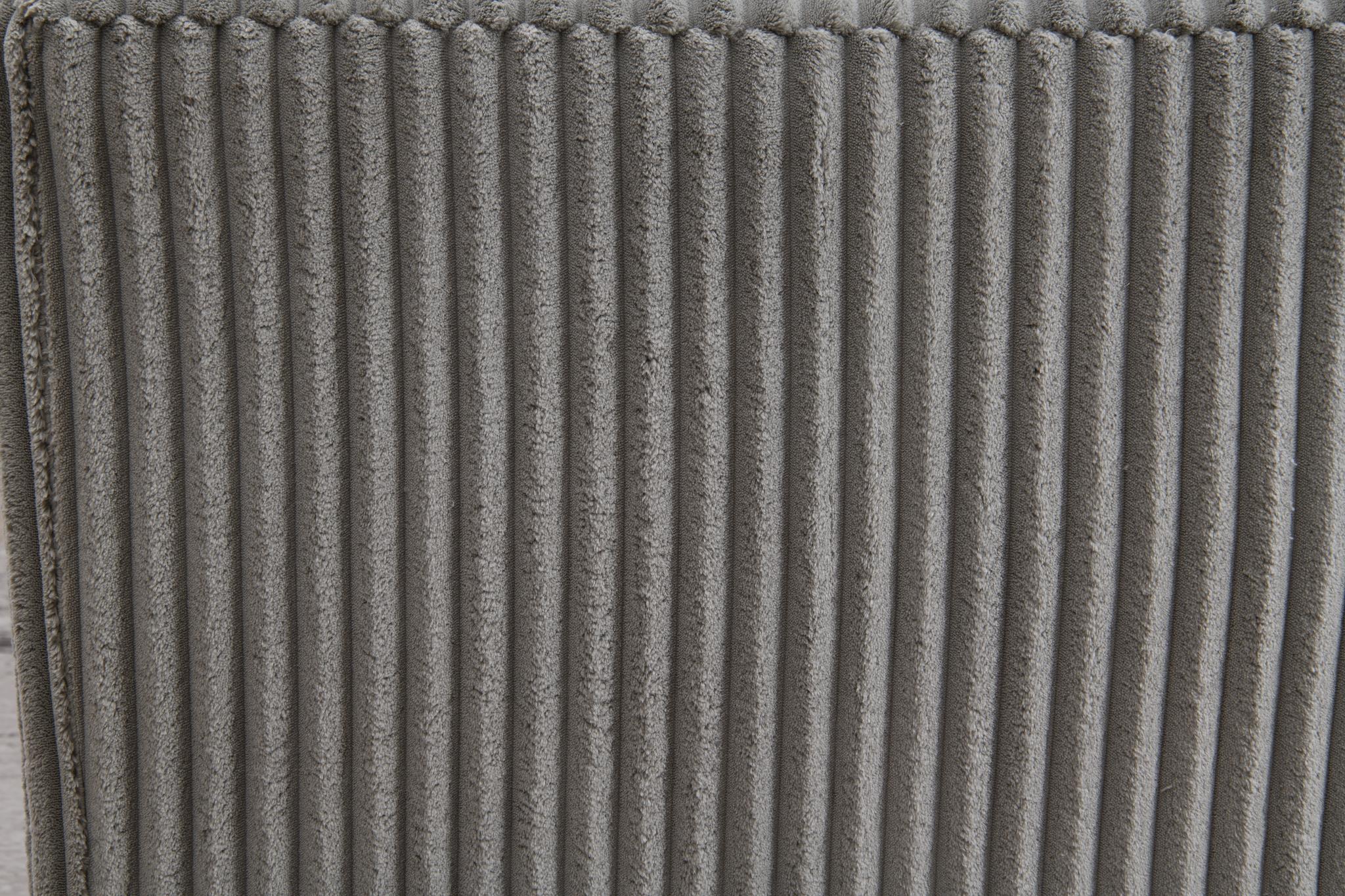 LEFT CHAIR w/USB-C CHARGER - U243-LAF