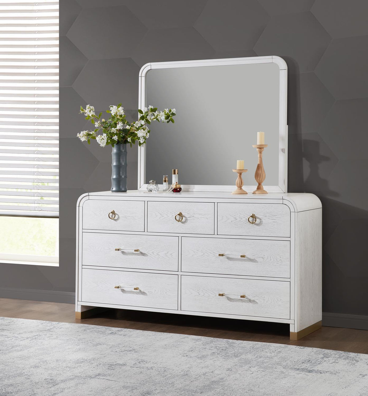 B093 - Bedroom Set