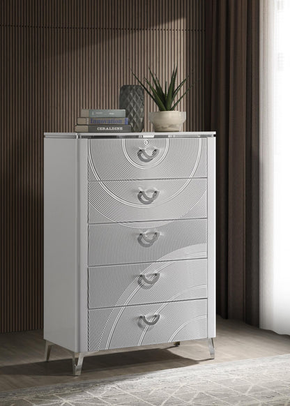 B119 - Chest - White