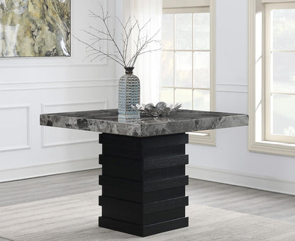 D136 - Dining Room Set