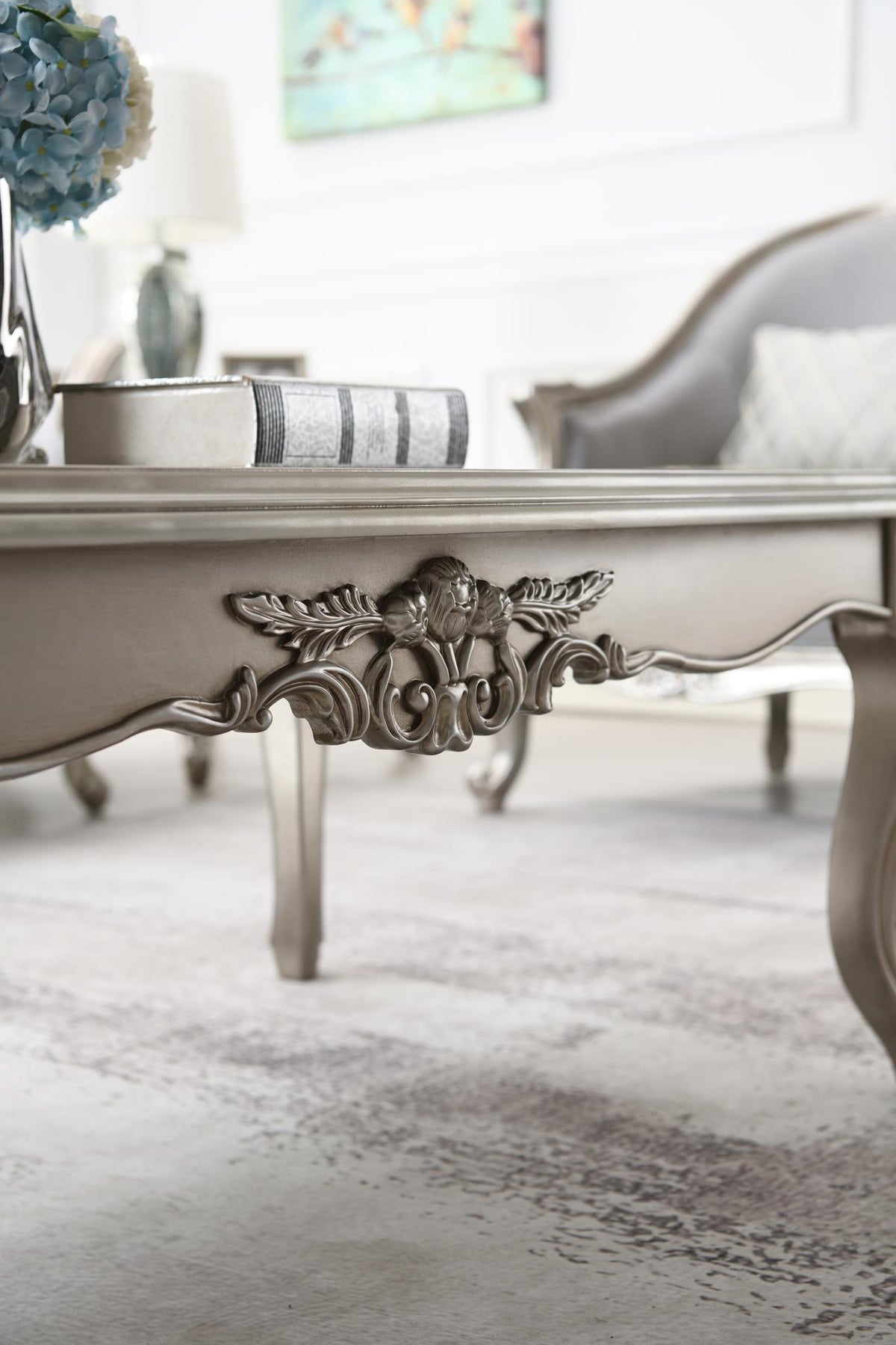 T198 - Traditional Table