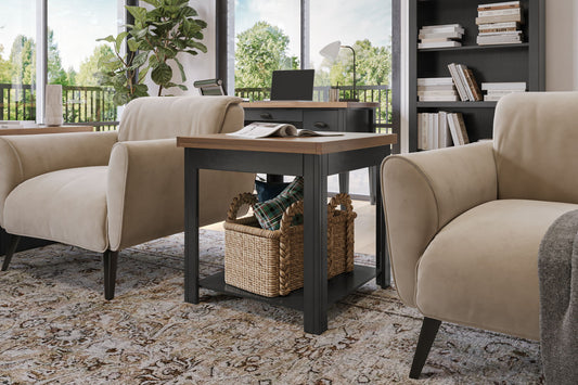 Essex - Side Table - Black / Whiskey