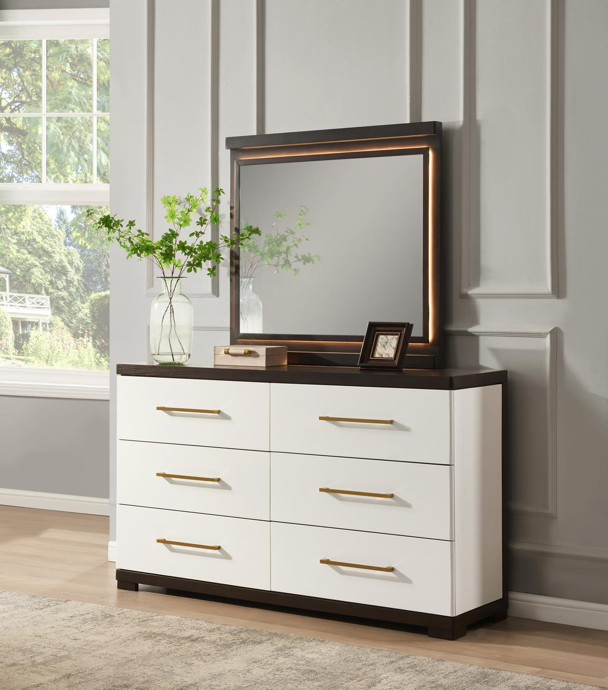 B126 - Bedroom Set