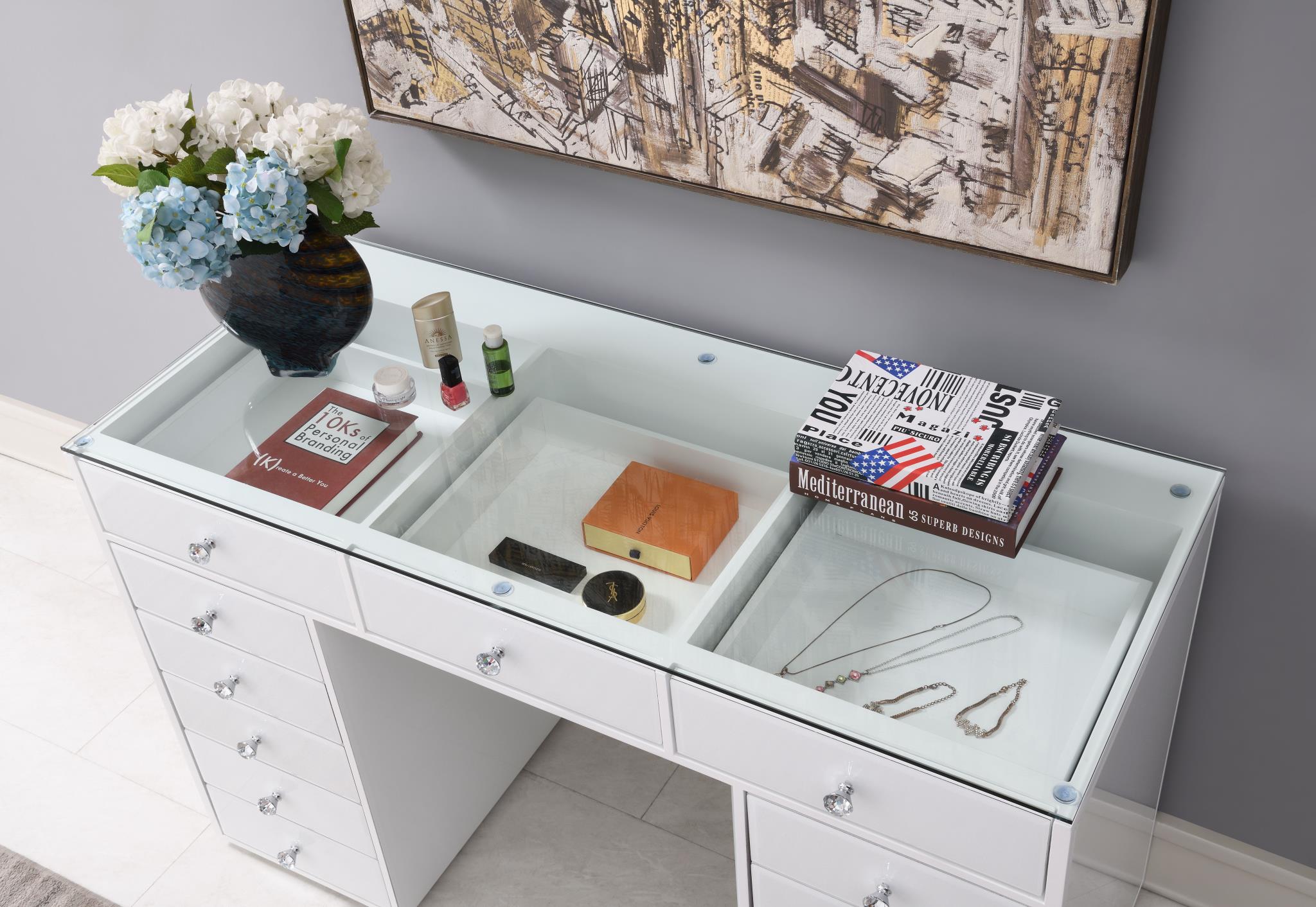 White Gloss Glamour Vanity with Crystal Drawer Knobs – G-315-V