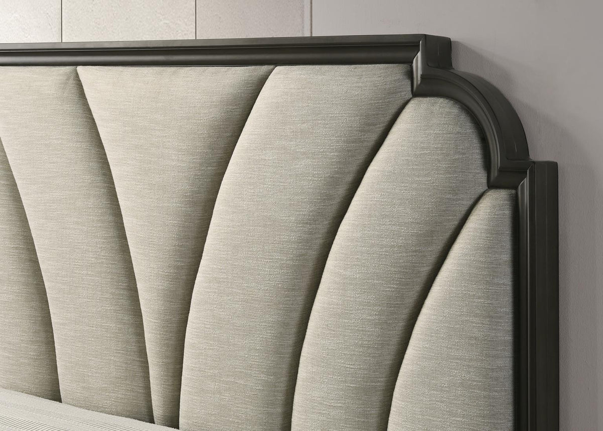 B080 - Bed