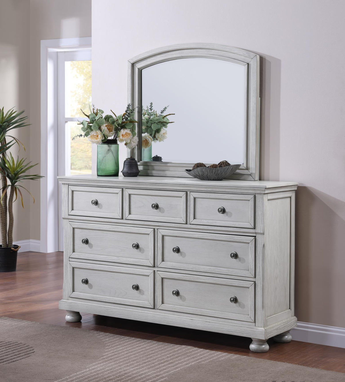 B071 - Bedroom Set